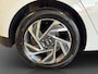 Hyundai i20 1.2 MPI 83pk Comfort | Airco | Camera | Carplay | Cruise control | Dodehoek detectie | Navigatie | Parkeersensoren | Digitaal cockpit | Lichtmetalen velgen