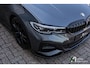 BMW 3-Serie Touring 330i High Executive M-sport, Maxton, panoramadak, leder, head-up, 19 inch, harman kardon