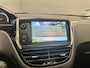 Peugeot 208 1.2 PureTech Allure Panorama Dak | Climate Control | Cruise | Carplay | 16" Lichtmetaal | Navigatie | Parkeersensoren | Achteruitrijcamera | Apple Carplay/Android Auto|telefoonintegratie premium | Chroom delen exterieur