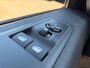Opel Vivaro-e Electric L3 75 kWh 136pk | Houten afwerking laadruimte | Full LED koplampen | 17 inch lichtmetalen velgen | Surround View | Multimedia | Draadloze Apple Carplay en Android Auto | NAVI | Dode hoek detectie | Achteruitrijcamera | Parkeersensoren voor en achter | Mistlampen | Elektrisch inklapbare spiegels | Automatische verlichting | Stuurwielbediening | LED laadruimteverlichting | Bank voorpassagiers | Bestuurdersstoel comfort | Scheidingswand comfort met raam | Reservewiel | van €50.120 voor €38.495 ex. BTW rijklaar