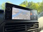 Opel Vivaro-e Electric L3 75 kWh 136pk | Houten afwerking laadruimte | Full LED koplampen | 17 inch lichtmetalen velgen | Surround View | Multimedia | Draadloze Apple Carplay en Android Auto | NAVI | Dode hoek detectie | Achteruitrijcamera | Parkeersensoren voor en achter | Mistlampen | Elektrisch inklapbare spiegels | Automatische verlichting | Stuurwielbediening | LED laadruimteverlichting | Bank voorpassagiers | Bestuurdersstoel comfort | Scheidingswand comfort met raam | Reservewiel | van €50.120 voor €38.495 ex. BTW rijklaar