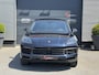 Porsche Cayenne 3.0 E-Hybrid Sport Chrono | Panoramadak | 360* Camera | Stoelventilatie/Verwarming | 21 Inch Lichtmetalen Velgen |