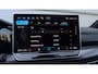 Volkswagen Golf GTE 1.5 eHybrid 272pk DSG | SoH 100% | Trekhaak | Panoramadak | Head-up Display