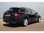 Skoda Octavia Combi 1.0 TSI Greentech Style Business Automaat Panoramadak Trekhaak Navigatie Climate Cruise Control