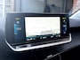 Peugeot e-208 Allure Pack EV 3-FASEN 50kWh 136pk | ADAPTIVE CRUISE | KEYLESS ENTRY | STOELVERW. | CAMERA | 3D i-COCKPIT® | NAVI | CLIMA | ALL-SEASONBANDEN