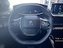 Peugeot e-208 Allure Pack EV 3-FASEN 50kWh 136pk | ADAPTIVE CRUISE | KEYLESS ENTRY | STOELVERW. | CAMERA | 3D i-COCKPIT® | NAVI | CLIMA | ALL-SEASONBANDEN