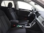 Volkswagen T-Roc 1.0 TSI Life | Keyless | Achteruitrijcamera | Parkeerassistent | CarPlay | Adaptieve cruise control | Elektrisch inklapbare buitenspiegels |