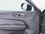 Volvo XC60 2.0 T6 Plug-in hybrid AWD Plus Black Edition Trekhaak/Panodak/ACC/BLIS etc.