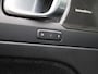 Volvo XC40 T4 PHEV Plus Dark Design Aut. | APPLE CARPLAY | ANDROID AUTO | HARMAN KARDON | DODEHOEKSENSOREN | LEDEREN BEKLEDING | ACHTERUITRIJCAMERA | DAB RADIO | CRUISE CONTROL | STOELVERWARMING | STUURWIELVERWARMING |