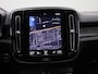 Volvo XC40 T4 PHEV Plus Dark Design Aut. | APPLE CARPLAY | ANDROID AUTO | HARMAN KARDON | DODEHOEKSENSOREN | LEDEREN BEKLEDING | ACHTERUITRIJCAMERA | DAB RADIO | CRUISE CONTROL | STOELVERWARMING | STUURWIELVERWARMING |
