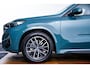 BMW iX1 eDrive20 67 kWh M Sport Edition Panoramadak - Sportstoelen - Elektrisch verwarmde voorstoelen - Getinte Ruiten - Parking/Driving Assistant Plus - Head up - Comfort Access -