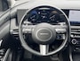 Hyundai Tucson 1.6 T-GDI PHEV Premium Sky 4WD / Fabrieksgarantie tot 09-2029 / Panorama schuifdak / Navigatie / Stoelventilatie / Elektrische stoelen & klep / Stuur-, stoel- & achterbankverwarming / Apple Carplay Android / 19" LM & All Season banden /