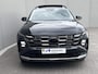 Hyundai Tucson 1.6 T-GDI PHEV Premium Sky 4WD / Fabrieksgarantie tot 09-2029 / Panorama schuifdak / Navigatie / Stoelventilatie / Elektrische stoelen & klep / Stuur-, stoel- & achterbankverwarming / Apple Carplay Android / 19" LM & All Season banden /