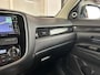 Mitsubishi Outlander 2.0 PHEV instyle + LEDER + STOELVERWARMING !!