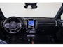 Volvo EX40 Performance Ultra 82 kWh - Panorama/schuifdak - IntelliSafe Assist & Surround - 360º Camera - Harman/Kardon audio - Verwarmde voorstoelen, stuur & achterbank - Parkeersensoren voor & achter - Elektr. bedienb. voorstoelen met geheugen links - Draadloze tel. lader - Warmtepomp - Extra getint glas - Inklapbare trekhaak - 20' LMV