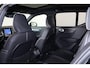 Volvo EX40 Performance Ultra 82 kWh - Panorama/schuifdak - IntelliSafe Assist & Surround - 360º Camera - Harman/Kardon audio - Verwarmde voorstoelen, stuur & achterbank - Parkeersensoren voor & achter - Elektr. bedienb. voorstoelen met geheugen links - Draadloze tel. lader - Warmtepomp - Extra getint glas - Inklapbare trekhaak - 20' LMV