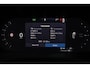 Volvo EX40 Performance Ultra 82 kWh - Panorama/schuifdak - IntelliSafe Assist & Surround - 360º Camera - Harman/Kardon audio - Verwarmde voorstoelen, stuur & achterbank - Parkeersensoren voor & achter - Elektr. bedienb. voorstoelen met geheugen links - Draadloze tel. lader - Warmtepomp - Extra getint glas - Inklapbare trekhaak - 20' LMV