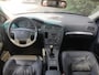Volvo V70 2.4 Comfort Line NIEUWEAPK. Schuifdak, trekhaak, leer, enz.
