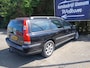 Volvo V70 2.4 Comfort Line NIEUWEAPK. Schuifdak, trekhaak, leer, enz.