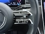 Mercedes-Benz C-klasse 300e AMG // Trekhaak // Memory // 360 Camera // Keyless // Digital Light // Privacy Glass // Carplay