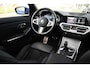 BMW 3-Serie Touring 330e xDrive M-Sport Pano Trekh El-zetels HUD Laser 19inch Adp-onderstel