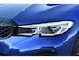 BMW 3-Serie Touring 330e xDrive M-Sport Pano Trekh El-zetels HUD Laser 19inch Adp-onderstel