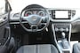Volkswagen T-Roc 1.5 TSI Style Business  Automaat / Afneembare trekhaak / stoel verwarming