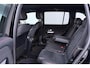 Mercedes-Benz GLB 200 Business Solution AMG | Night Pakket | Camera | Dodehoekdetectie | Stoelverwarming | Sfeerverlichting