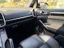 Porsche Cayenne 4.8 GTS Aut. | Schuif/kanteldak | BOSE | Dodehoek | Lederen Deurpanelen | 4X Stoelverwarming | Lichtmetaal | NAP |