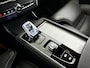Volvo XC90 T8 Plug-in hybrid AWD Ultra Dark SOH 100% | Panoramadak | 360º camera | Luchtvering | Head- Up display | Bowers & Wilkins | Stoelventilatie | Trekhaak