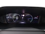 Peugeot e-2008 EV Allure Avantage 54 kWh | 360* Camera | Adaptieve cruise | Navi | Carplay | PDC V+A | 17"LMV |