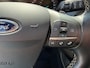 Ford Focus Wagon 1.5 AUT Vignale | Open dak | Trekhaak |