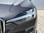 Volvo XC60 2.0 T8 Plug-in hybrid AWD Plus Bright Navigatie Trekhaak Panoramadak Luchtvering Elek Sportstoelen Adaptieve Led koplampen 360 Camera Stoel + Stuurverwarming Blis 21 Inch Velgen