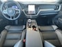 Volvo XC60 2.0 T8 Plug-in hybrid AWD Plus Bright Navigatie Trekhaak Panoramadak Luchtvering Elek Sportstoelen Adaptieve Led koplampen 360 Camera Stoel + Stuurverwarming Blis 21 Inch Velgen