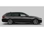 BMW 5-Serie Touring 530e xDrive M Sport - Panoramadak - Soft Close - Parking Assistant Plus - Harman Kardon - Stoelventilatie - Comfortstoelen - Stuurwielrand verwarmd - stoelverwarming voor/achter -