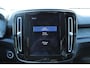 Volvo XC40 T5 Automaat Recharge Plus Dark | Trekhaak | Elektrisch verstelbare stoelen met geheugen | Premium audi by Harman en Kardon | Adaptieve cruise control | Stuur en stoelverwarming | BLIS | Achteruitrijcamera | Parkeersensoren voor en achter | Carplay | Android auto.