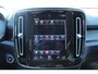 Volvo XC40 T5 Automaat Recharge Plus Dark | Trekhaak | Elektrisch verstelbare stoelen met geheugen | Premium audi by Harman en Kardon | Adaptieve cruise control | Stuur en stoelverwarming | BLIS | Achteruitrijcamera | Parkeersensoren voor en achter | Carplay | Android auto.