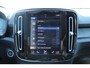 Volvo XC40 T5 Automaat Recharge Plus Dark | Trekhaak | Elektrisch verstelbare stoelen met geheugen | Premium audi by Harman en Kardon | Adaptieve cruise control | Stuur en stoelverwarming | BLIS | Achteruitrijcamera | Parkeersensoren voor en achter | Carplay | Android auto.