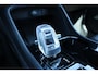 Volvo XC40 T5 Automaat Recharge Plus Dark | Trekhaak | Elektrisch verstelbare stoelen met geheugen | Premium audi by Harman en Kardon | Adaptieve cruise control | Stuur en stoelverwarming | BLIS | Achteruitrijcamera | Parkeersensoren voor en achter | Carplay | Android auto.
