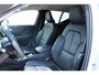 Volvo XC40 T5 Automaat Recharge Plus Dark | Trekhaak | Elektrisch verstelbare stoelen met geheugen | Premium audi by Harman en Kardon | Adaptieve cruise control | Stuur en stoelverwarming | BLIS | Achteruitrijcamera | Parkeersensoren voor en achter | Carplay | Android auto.