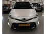 Toyota Prius+ 1.8 Dynamic 7 Zitplaatsen Panoramadak Camera Head-Up Navigatie Airco-ecc Stoelverwarming Leer/Alcantara LED Bluetooth Boekjes aanwezig pdc