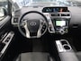 Toyota Prius+ 1.8 Dynamic 7 Zitplaatsen Panoramadak Camera Head-Up Navigatie Airco-ecc Stoelverwarming Leer/Alcantara LED Bluetooth Boekjes aanwezig pdc