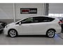 Toyota Prius+ 1.8 Dynamic 7 Zitplaatsen Panoramadak Camera Head-Up Navigatie Airco-ecc Stoelverwarming Leer/Alcantara LED Bluetooth Boekjes aanwezig pdc
