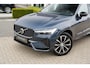 Volvo XC60 T8 Plug-in hybrid AWD Ultimate Dark Long Range | SOH 95% | Trekhaak | Schuif/kanteldak | Stoel & stuurwielverwarming | Head-up display | Adaptieve cruise control | Lederen dashboard | Dealer onderhouden |