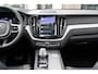 Volvo XC60 T8 Plug-in hybrid AWD Ultimate Dark Long Range | SOH 95% | Trekhaak | Schuif/kanteldak | Stoel & stuurwielverwarming | Head-up display | Adaptieve cruise control | Lederen dashboard | Dealer onderhouden |