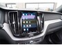 Volvo XC60 T8 Plug-in hybrid AWD Ultimate Dark Long Range | SOH 95% | Trekhaak | Schuif/kanteldak | Stoel & stuurwielverwarming | Head-up display | Adaptieve cruise control | Lederen dashboard | Dealer onderhouden |