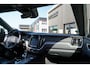 Volvo XC60 2.0 T8 Plug-in hybrid AWD Ultimate Dark Long Range | Trekhaak | Schuif/kanteldak | Stoel & stuurwielverwarming | Head-up display | Adaptieve cruise control | Lederen dashboard | Dealer onderhouden |