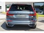 Volvo XC60 2.0 T8 Plug-in hybrid AWD Ultimate Dark Long Range | Trekhaak | Schuif/kanteldak | Stoel & stuurwielverwarming | Head-up display | Adaptieve cruise control | Lederen dashboard | Dealer onderhouden |