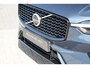Volvo XC60 2.0 T8 Plug-in hybrid AWD Ultimate Dark Long Range | Trekhaak | Schuif/kanteldak | Stoel & stuurwielverwarming | Head-up display | Adaptieve cruise control | Lederen dashboard | Dealer onderhouden |