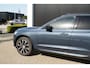 Volvo XC60 2.0 T8 Plug-in hybrid AWD Ultimate Dark Long Range | Trekhaak | Schuif/kanteldak | Stoel & stuurwielverwarming | Head-up display | Adaptieve cruise control | Lederen dashboard | Dealer onderhouden |